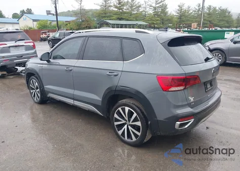 2022 Volkswagen Taos 1.5T Se из США, поврежденный, VIN 3VVRX7B28NM013577